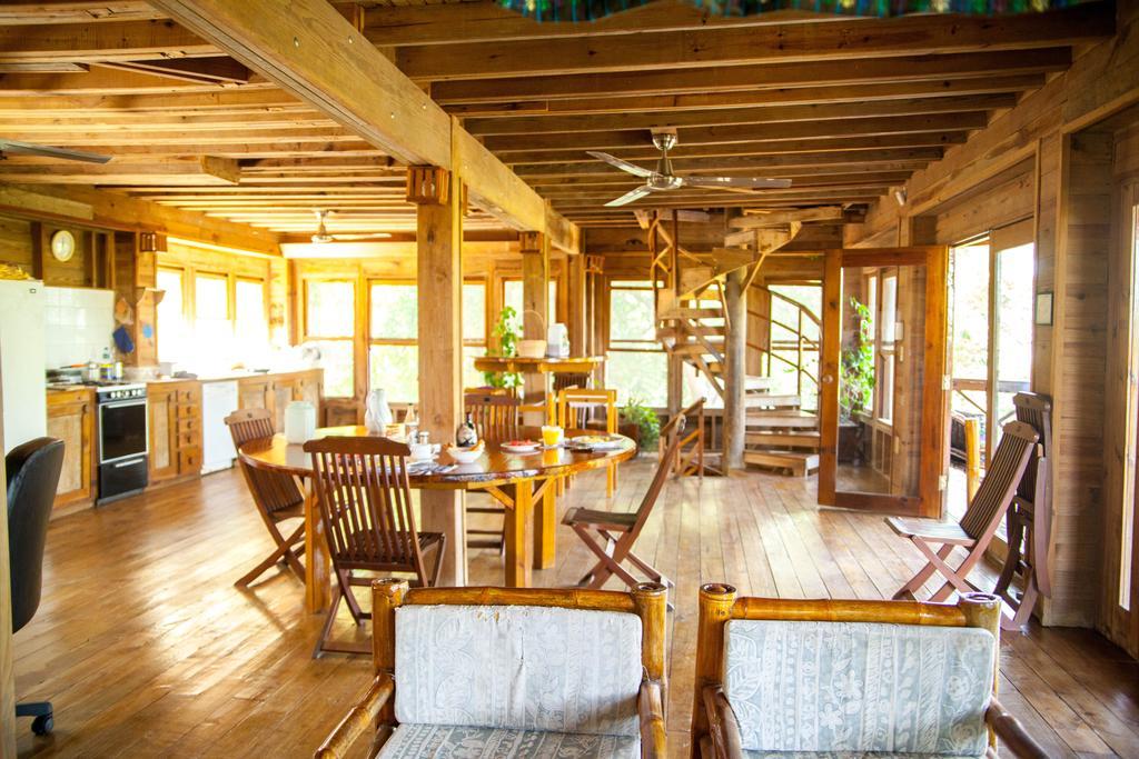 Roatan Bed & Breakfast Apartments West End Exterior foto